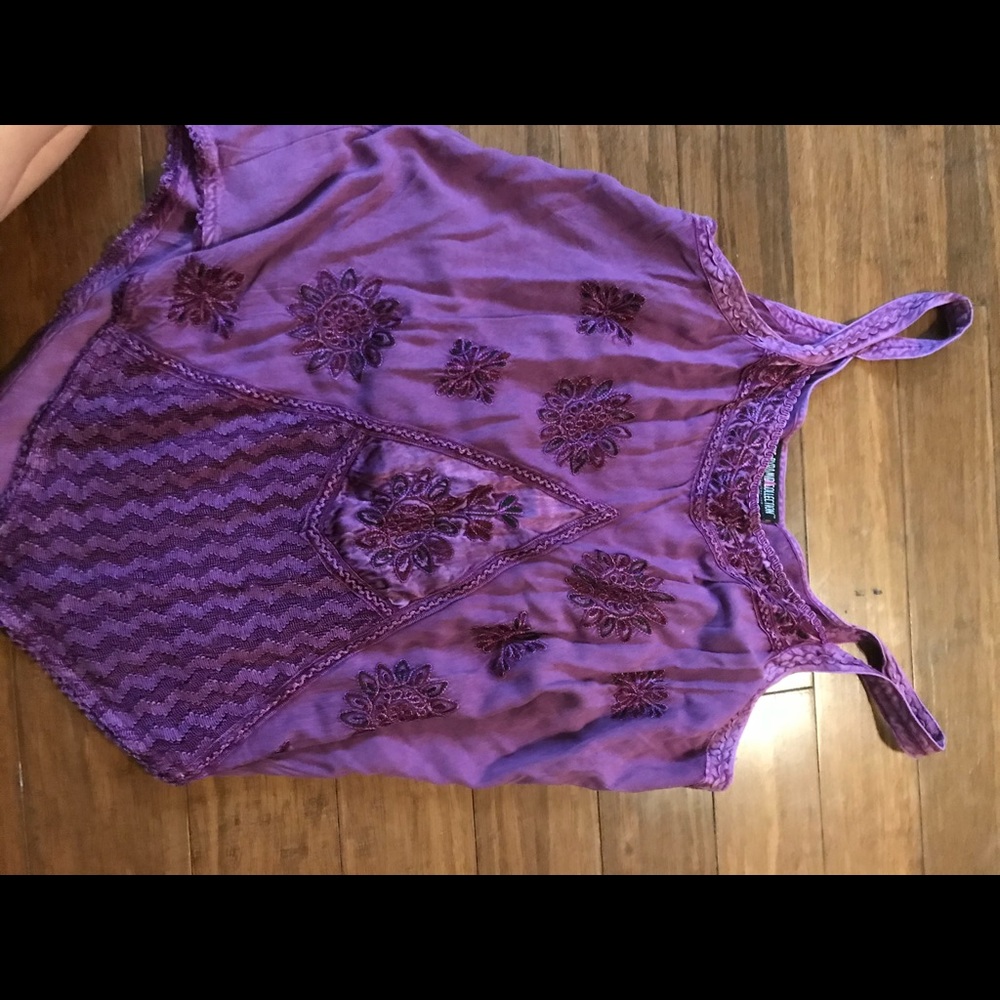 The pyramid collection tank top